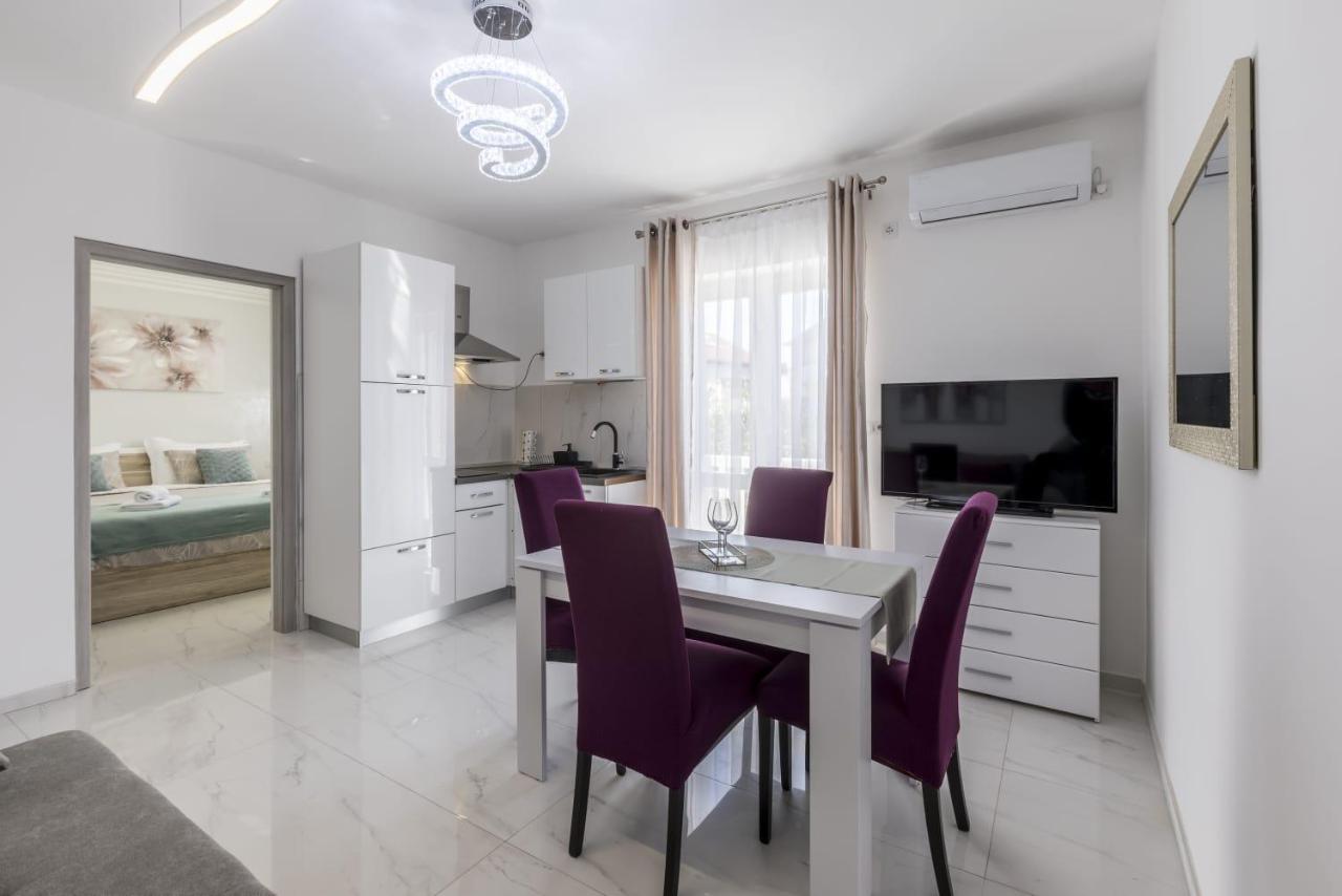Royal Rose Gold Apartment Vodice Eksteriør bilde