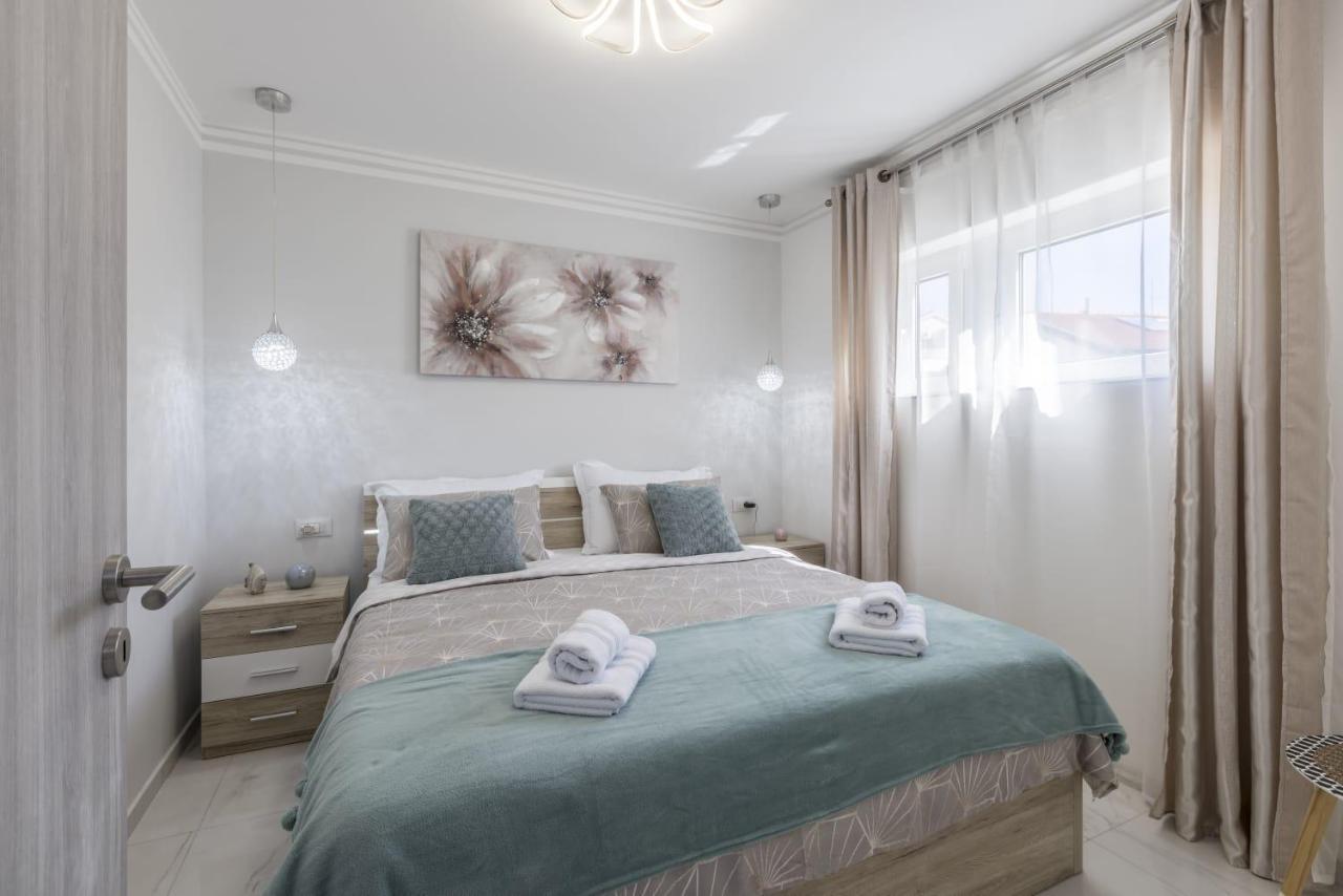 Royal Rose Gold Apartment Vodice Eksteriør bilde